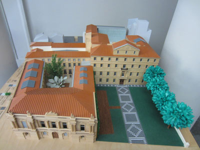 Model of the Fabre museum. Front view.